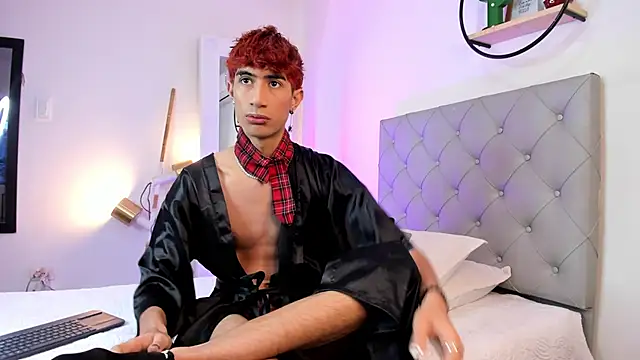 NovaaWheler online show from March 8, 4:34 am