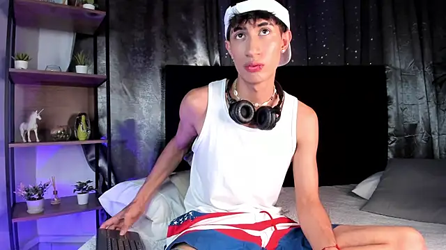 NovaaWheler online show from November 9, 8:07 pm