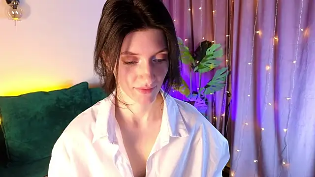 roxy riot  online show from February 14, 4:58 am