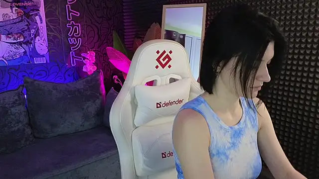 roxy riot  online show from October 11, 1:27 am