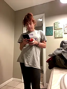 Snapshot of grassXass420 chatting on October 19, 1:28 am grassXass420 online show from October 19, 1:28 am