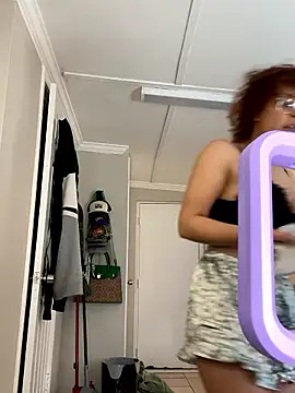 Snapshot of grassXass420 chatting on January 7, 7:16 pm grassXass420 online show from January 7, 7:16 pm