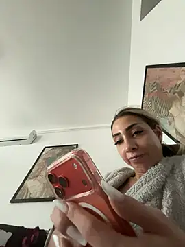 BonyBon29 online show from February 5, 9:25 am