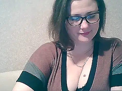 Snapshot of MerryLaCherry chatting on February 9, 11:15 pm MerryLaCherry online show from February 9, 11:15 pm