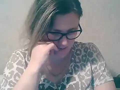 Snapshot of MerryLaCherry chatting on November 29, 2:14 am MerryLaCherry online show from November 29, 2:14 am