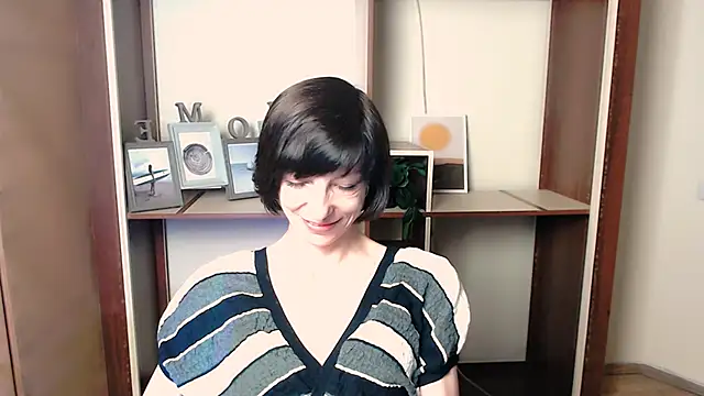  AngeliaFlow  online show from November 7, 8:03 am