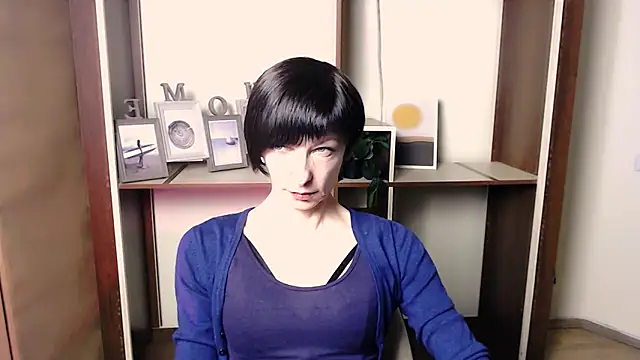  AngeliaFlow  online show from November 22, 8:02 am