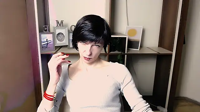  AngeliaFlow  online show from December 17, 6:52 am