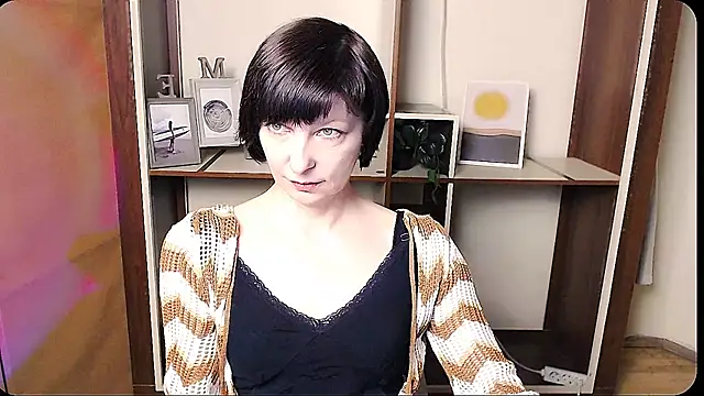  AngeliaFlow  online show from April 6, 8:04 am