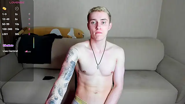 crazybottom99 online show from March 17, 7:48 pm