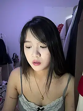 Snapshot of baxi1100 chatting on February 5, 4:14 pm baxi1100 online show from February 5, 4:14 pm