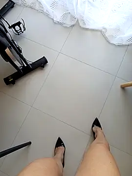 bambolina sexy1985 online show from April 27, 9:29 am