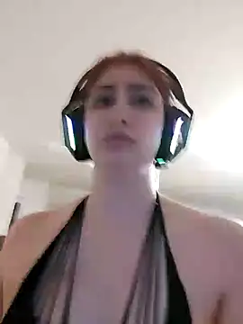 Gamergirl-Linela online show from February 23, 7:17 pm