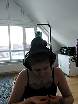 Gamergirl-Linela online show from March 5, 3:29 pm