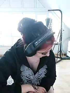 Gamergirl-Linela online show from March 18, 4:15 pm