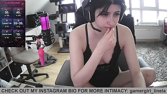 Snapshot of Gamergirl-Linela chatting on May 20, 2:23 pm Gamergirl-Linela online show from May 20, 2:23 pm