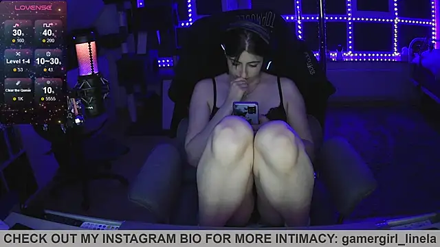 Snapshot of Gamergirl-Linela chatting on July 29, 8:51 pm Gamergirl-Linela online show from July 29, 8:51 pm