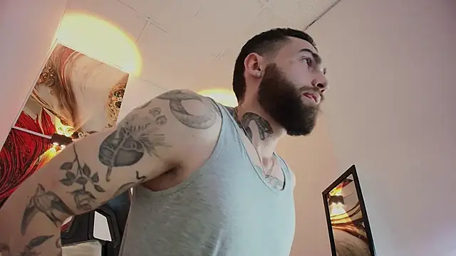 Luke davis01 online show from October 28, 1:14 pm