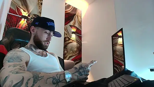 Luke davis01 online show from January 7, 1:13 pm