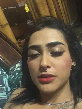 Snapshot of AngellsCollings chatting on February 23, 8:28 am AngellsCollings online show from February 23, 8:28 am