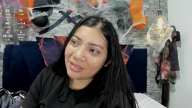 Sophia Brunett online show from October 30, 11:55 am