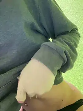 stormmart18 online show from February 8, 12:17 am