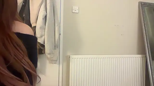 skyejde online show from November 2, 10:56 pm