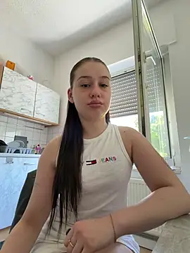 Snapshot of Daria-maus24 chatting on May 22, 11:38 am Daria-maus24 online show from May 22, 11:38 am
