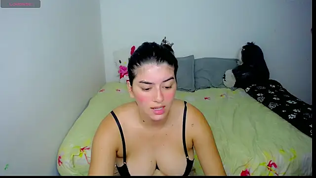 Snapshot of hello_kityy25 chatting on July 17, 1:56 am hello kityy25 online show from July 17, 1:56 am