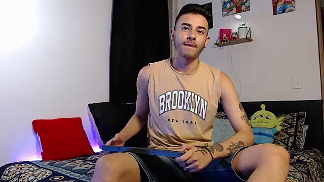 kyle clint07 online show from November 8, 11:14 pm