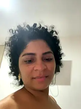 Snapshot of Tana_latin chatting on October 4, 4:10 am Tana latin online show from October 4, 4:10 am