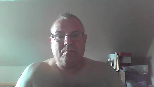 Snapshot of mkestr69 chatting on September 22, 3:36 pm mkestr69 online show from September 22, 3:36 pm