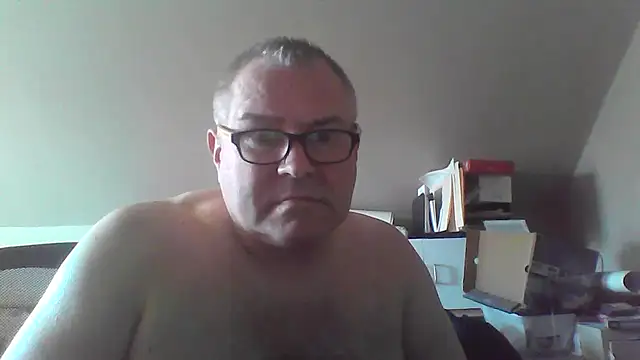 Snapshot of mkestr69 chatting on April 21, 3:07 pm mkestr69 online show from April 21, 3:07 pm