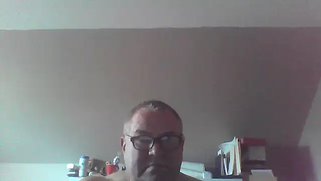 Snapshot of mkestr69 chatting on April 24, 7:38 pm mkestr69 online show from April 24, 7:38 pm