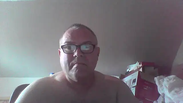 Snapshot of mkestr69 chatting on June 13, 7:23 pm mkestr69 online show from June 13, 7:23 pm
