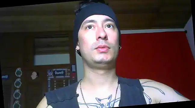 Snapshot of vampireathome chatting on February 11, 5:16 am vampireathome online show from February 11, 5:16 am