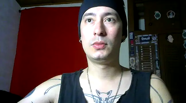 Snapshot of vampireathome chatting on February 20, 5:12 am vampireathome online show from February 20, 5:12 am