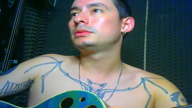 Snapshot of vampireathome chatting on March 4, 8:02 am vampireathome online show from March 4, 8:02 am