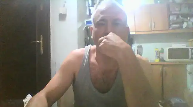 Snapshot of murat7888 chatting on February 17, 7:04 am murat7888 online show from February 17, 7:04 am