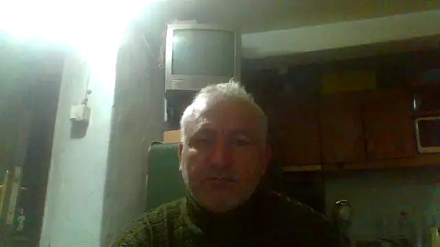Snapshot of murat7888 chatting on February 18, 6:42 am murat7888 online show from February 18, 6:42 am
