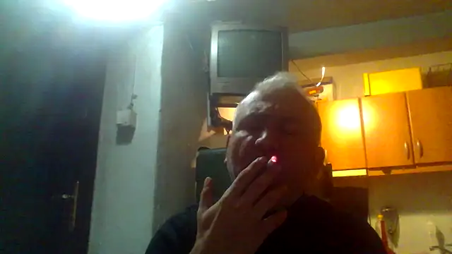 Snapshot of murat7888 chatting on February 23, 3:26 am murat7888 online show from February 23, 3:26 am