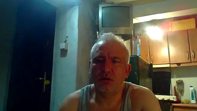 Snapshot of murat7888 chatting on March 9, 6:17 am murat7888 online show from March 9, 6:17 am