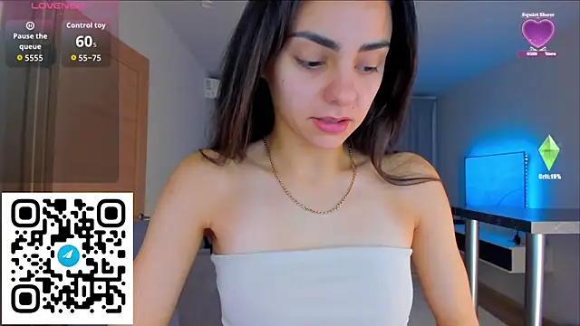 EmiliaZen online show from November 12, 1:00 pm