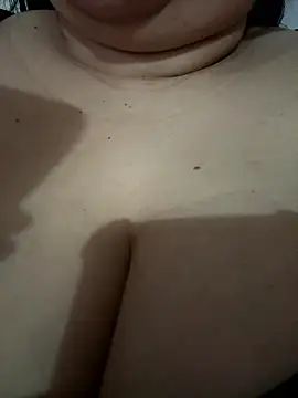 Snapshot of daianaspencer chatting on January 13, 8:41 am daianaspencer online show from January 13, 8:41 am