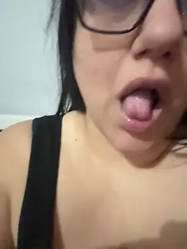 Snapshot of daianaspencer chatting on February 2, 8:46 am daianaspencer online show from February 2, 8:46 am