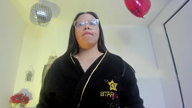 Snapshot of Ariel_star1 chatting on May 12, 12:57 pm Ariel star1 online show from May 12, 12:57 pm