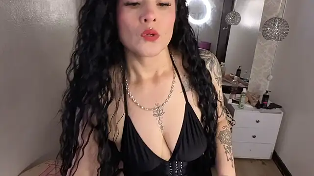 lizha milf online show from December 3, 5:33 pm