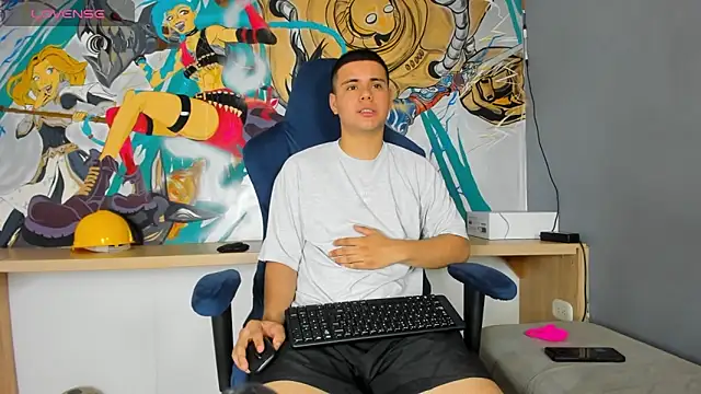 Snapshot of Sebastian_Phoenix chatting on March 1, 3:21 am Sebastian Phoenix online show from March 1, 3:21 am