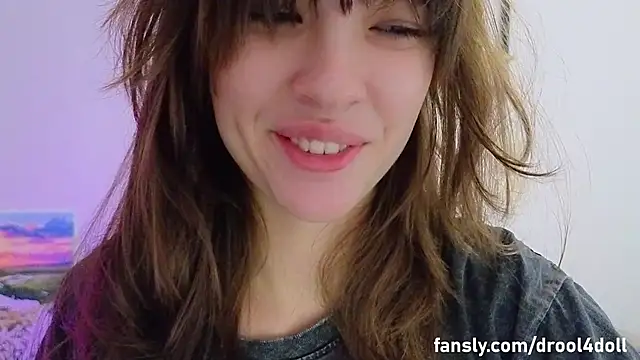 Snapshot of DemiDee chatting on May 27, 7:44 pm DemiDee online show from May 27, 7:44 pm