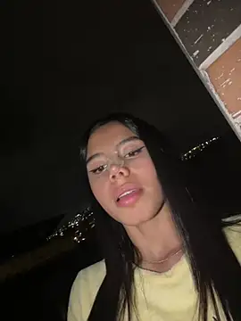 Laura-Khalifa online show from February 17, 5:58 am